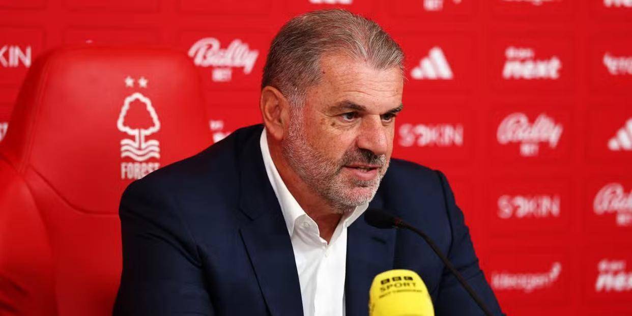 包含英超今夜再迎强敌,夏洛特黄蜂战术微调,主帅态度:质疑声四起,轮换策略被讨论的词条 包含英超今夜再迎强敌,夏洛特黄蜂战术微调,主帅态度:质疑声四起,轮换策略被讨论的词条